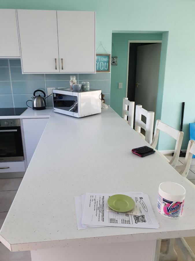 Sea And Mountain View Apartment Gordonsbaai Buitenkant foto